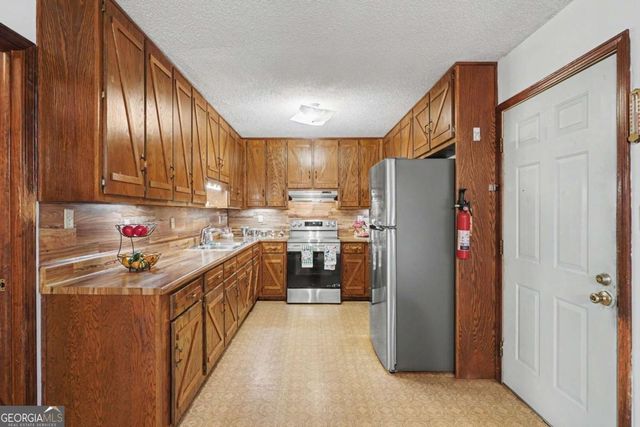 40 New Salem Drive, Mcdonough, GA 30253