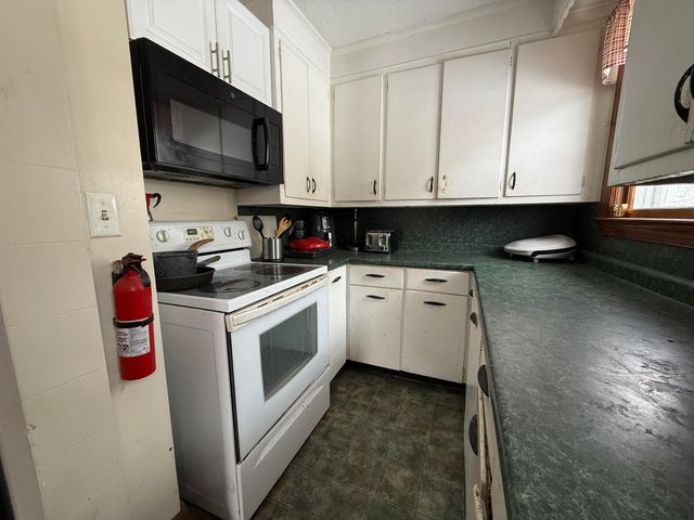 85 Hazel Street, Rutland City, VT 05701