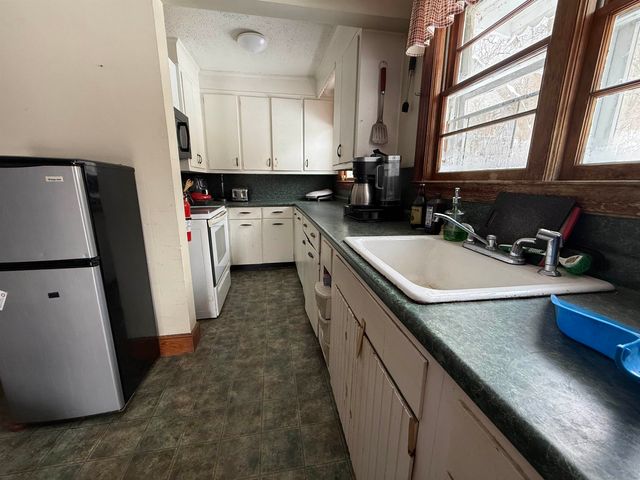 85 Hazel Street, Rutland City, VT 05701