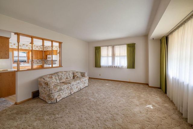 3828 E Van Eimeren AVENUE, Cudahy, WI 53110