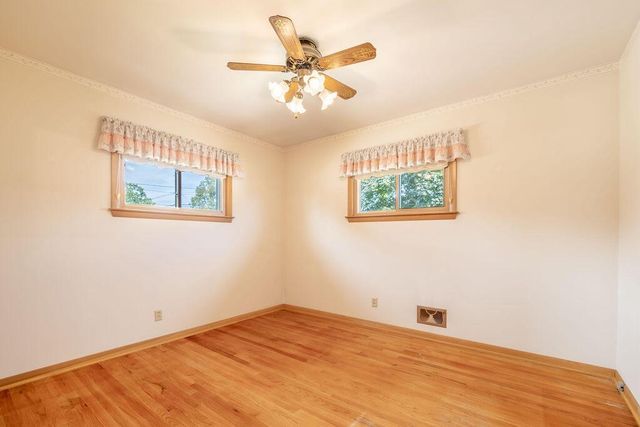 3828 E Van Eimeren AVENUE, Cudahy, WI 53110