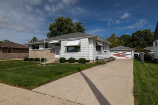3828 E Van Eimeren AVENUE, Cudahy, WI 53110