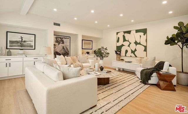 13082 Mindanao Way 54, Marina Del Rey, CA 90292
