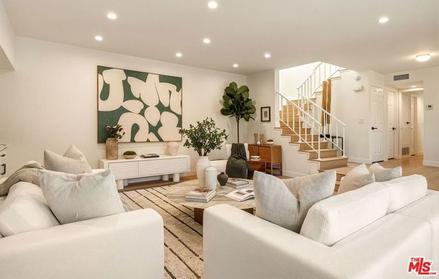 13082 Mindanao Way 54, Marina Del Rey, CA 90292