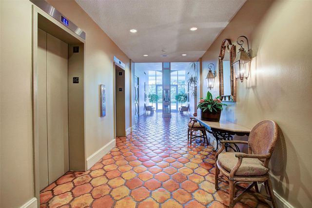 3711 San Felipe Street 5I, Houston, TX 77027