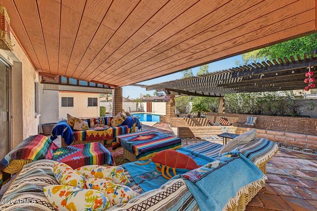 1200 W LAREDO Street, Chandler, AZ 85224