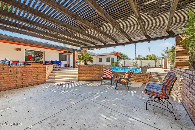 1200 W LAREDO Street, Chandler, AZ 85224