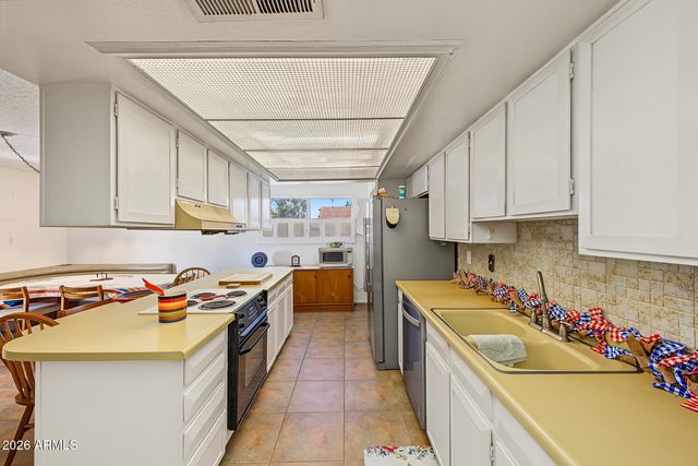 1200 W LAREDO Street, Chandler, AZ 85224