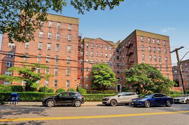776 Bronx River B47, Bronxville, NY 10708