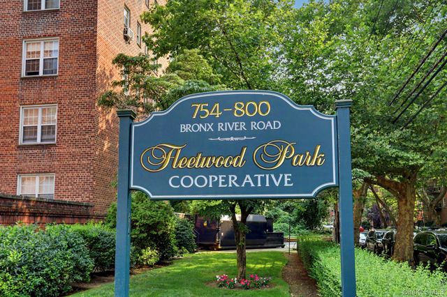 776 Bronx River B47, Bronxville, NY 10708