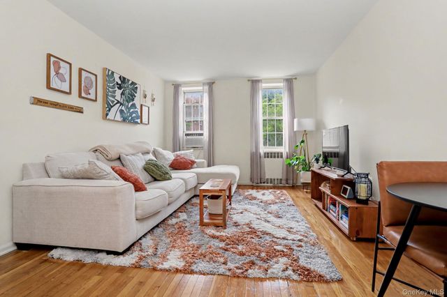 776 Bronx River B47, Bronxville, NY 10708