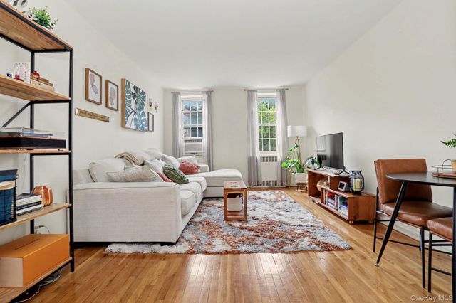 776 Bronx River B47, Bronxville, NY 10708
