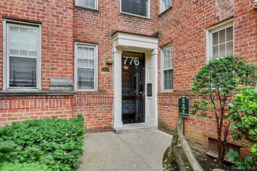 776 Bronx River B47, Bronxville, NY 10708