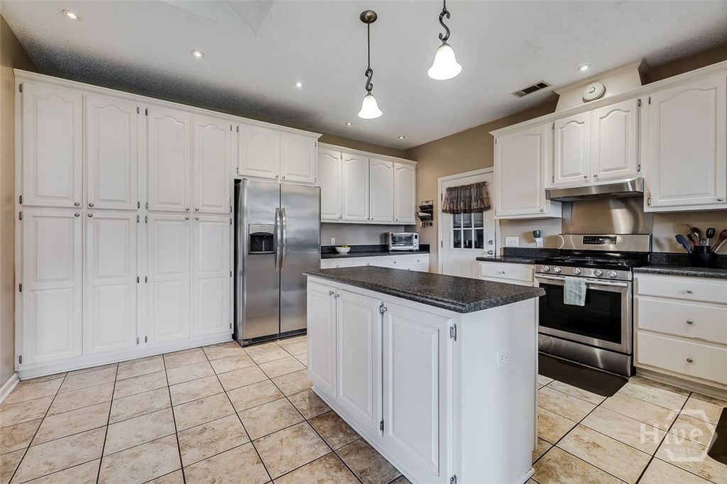 Image 15 of property listing at 102 Saint Andrews Road, Rincon, GA 31326