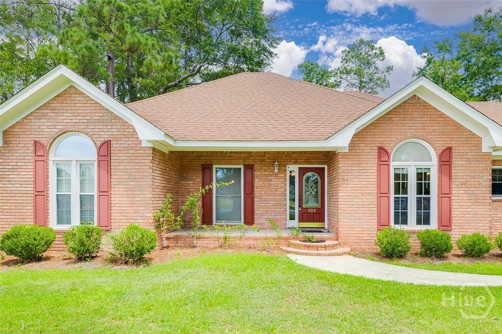 Image 6 of property listing at 102 Saint Andrews Road, Rincon, GA 31326