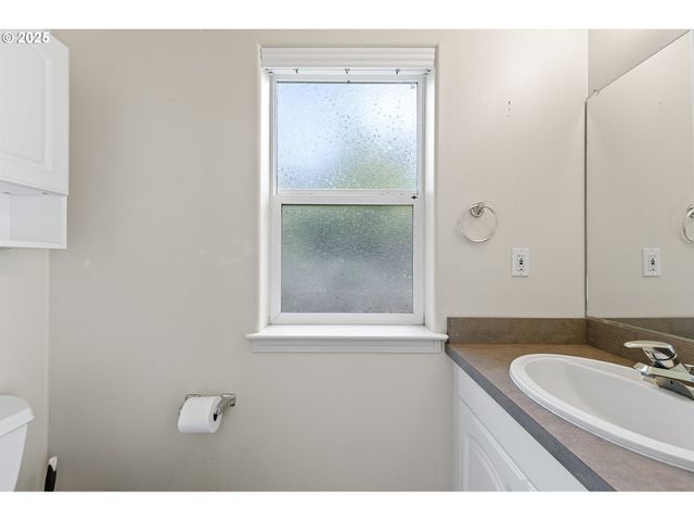 89 SAILORS RAVINE Ct, Florence, OR 97439