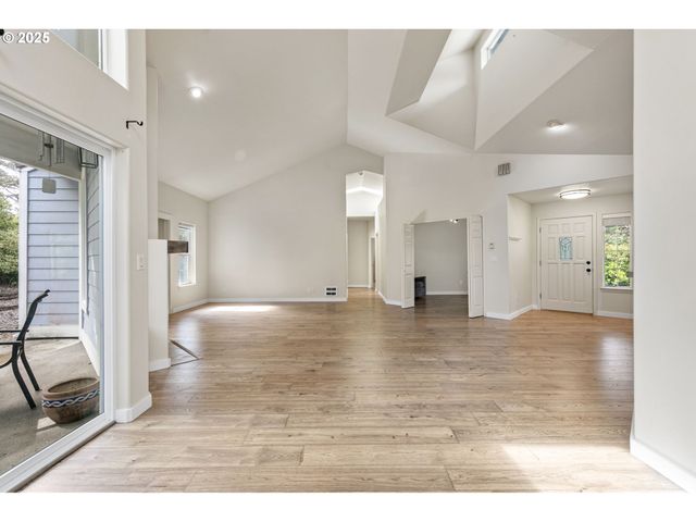 89 SAILORS RAVINE Ct, Florence, OR 97439