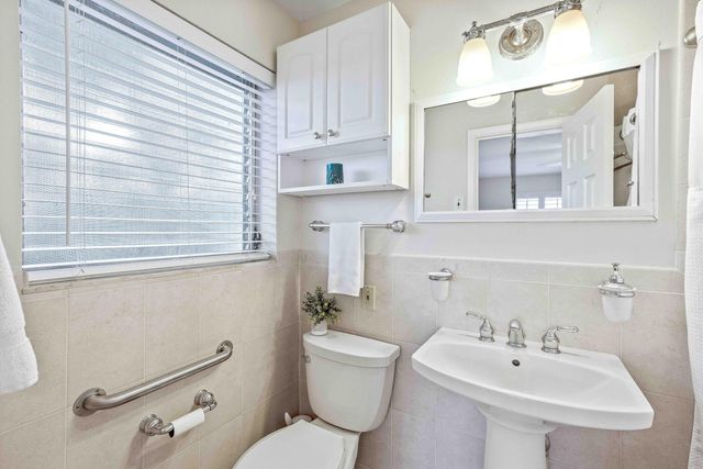 655 Kingfish Place, North Palm Beach, FL 33408
