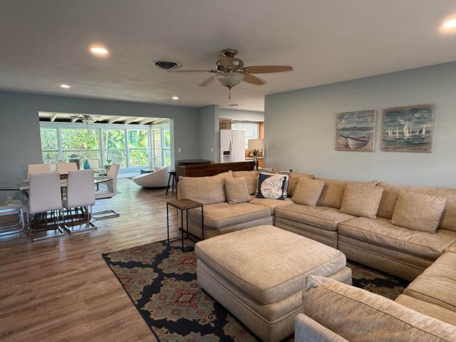 655 Kingfish Place, North Palm Beach, FL 33408