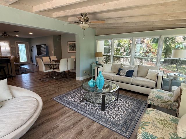 655 Kingfish Place, North Palm Beach, FL 33408