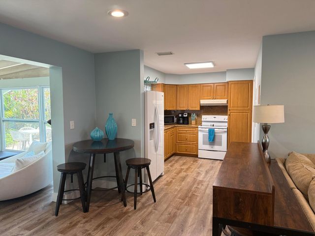 655 Kingfish Place, North Palm Beach, FL 33408