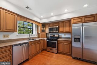 22 ALANBROOKE CT #22E, Towson, MD 21204