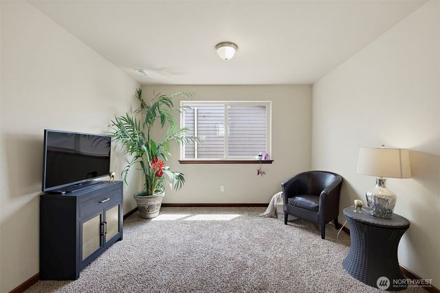 916 Boatman Avenue NW, Orting, WA 98360