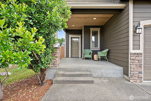 916 Boatman Avenue NW, Orting, WA 98360