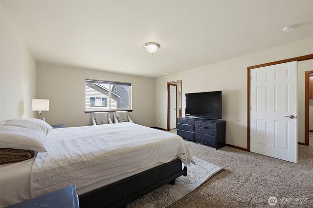 916 Boatman Avenue NW, Orting, WA 98360