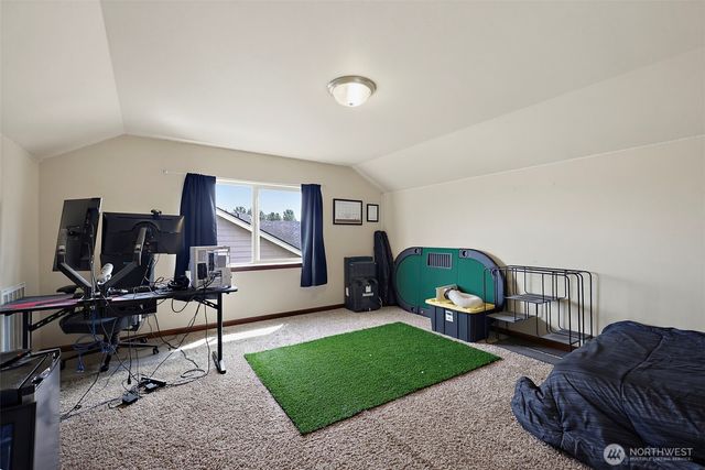 916 Boatman Avenue NW, Orting, WA 98360