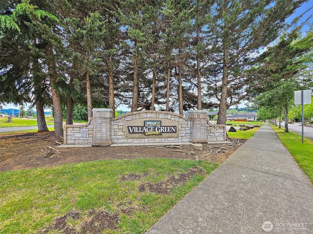 916 Boatman Avenue NW, Orting, WA 98360