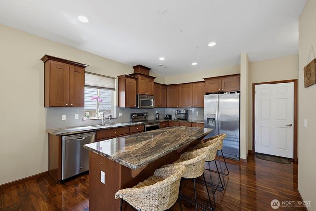 916 Boatman Avenue NW, Orting, WA 98360