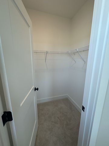 1424 Shallow Creek Dr, Spring Hill, TN 37174