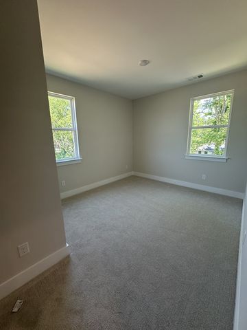 1424 Shallow Creek Dr, Spring Hill, TN 37174