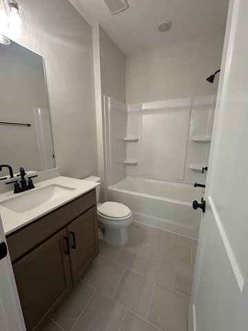 1424 Shallow Creek Dr, Spring Hill, TN 37174