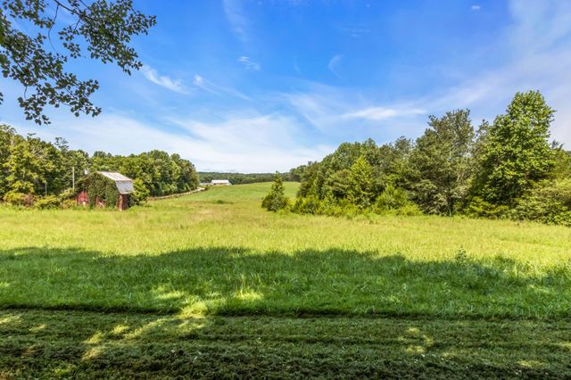 1337 Toy Slatten Rd, Sparta, TN 38583