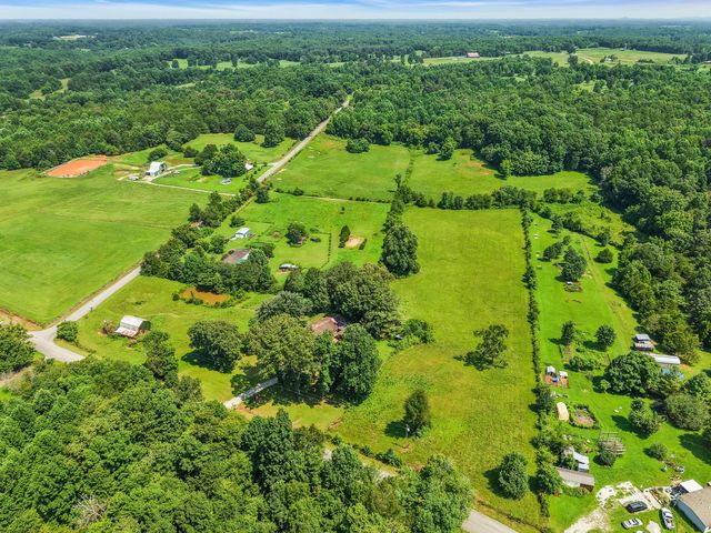 1337 Toy Slatten Rd, Sparta, TN 38583