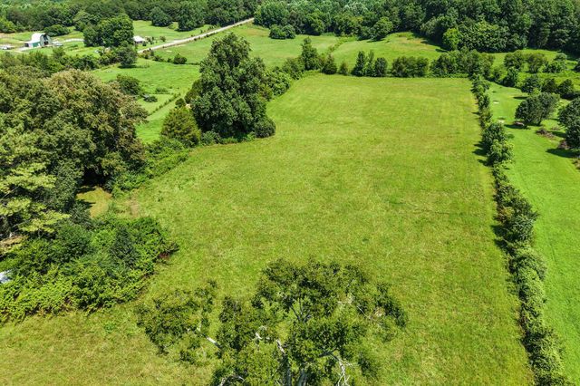 1337 Toy Slatten Rd, Sparta, TN 38583
