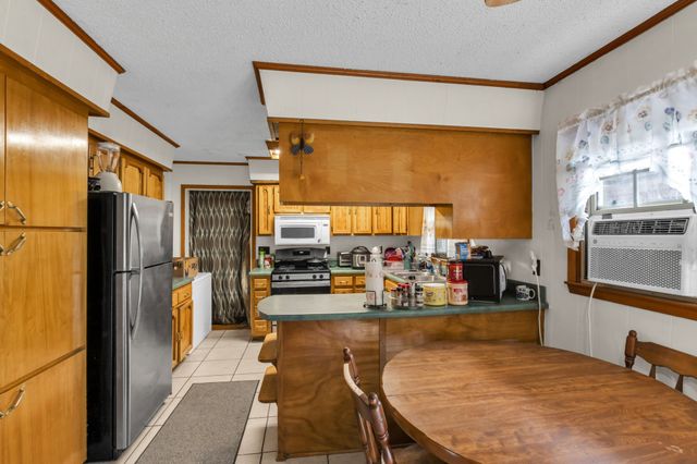 1337 Toy Slatten Rd, Sparta, TN 38583