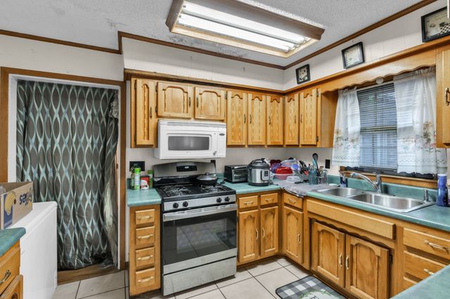 1337 Toy Slatten Rd, Sparta, TN 38583