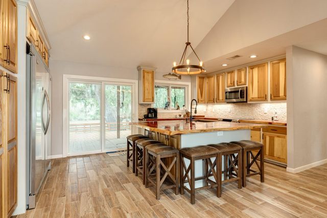 1625 County Road 244a, Brazoria, TX 77422