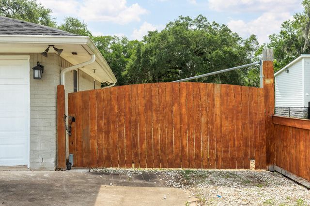 1625 County Road 244a, Brazoria, TX 77422