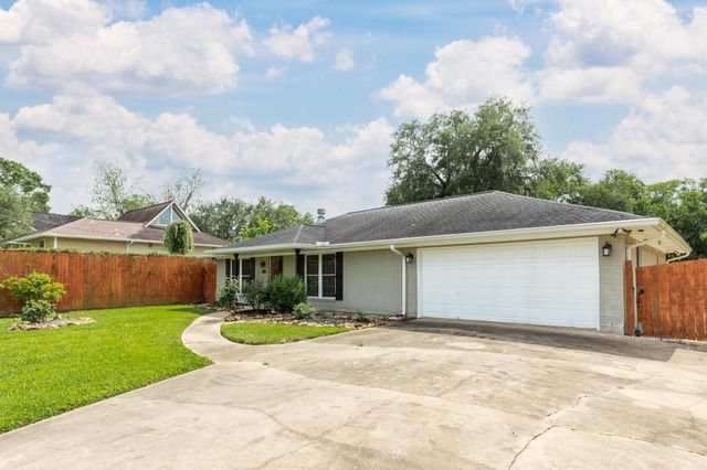 1625 County Road 244a, Brazoria, TX 77422