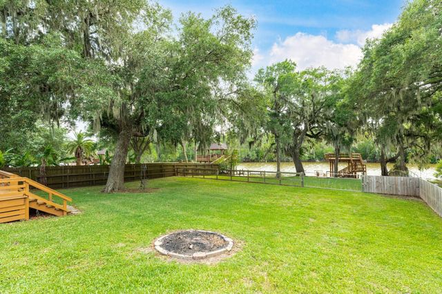 1625 County Road 244a, Brazoria, TX 77422