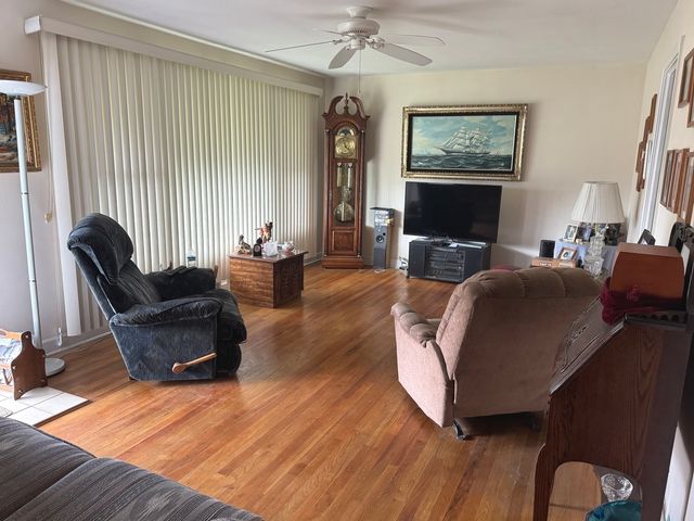 3215 Ernst Street, Franklin Park, IL 60131