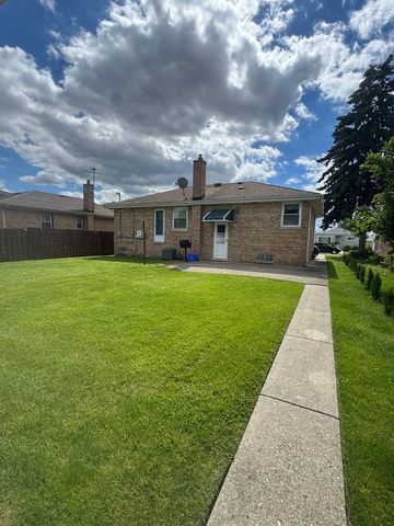 3215 Ernst Street, Franklin Park, IL 60131