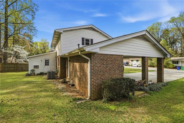 1373 Sanden Ferry Drive, Decatur, GA 30033