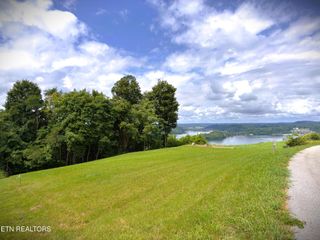 107 Sunfish Ln, Hilham, TN 38568