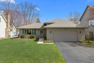 2512 Leach Drive, Naperville, IL 60564