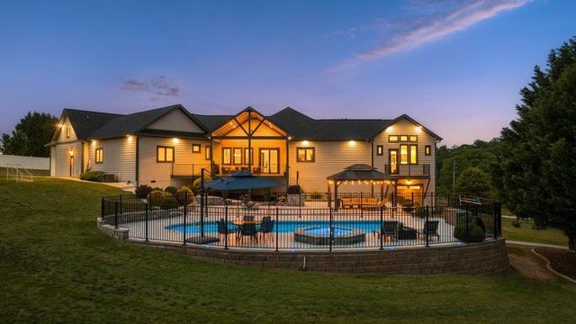 2340 Runion Road, Inman, SC 29349